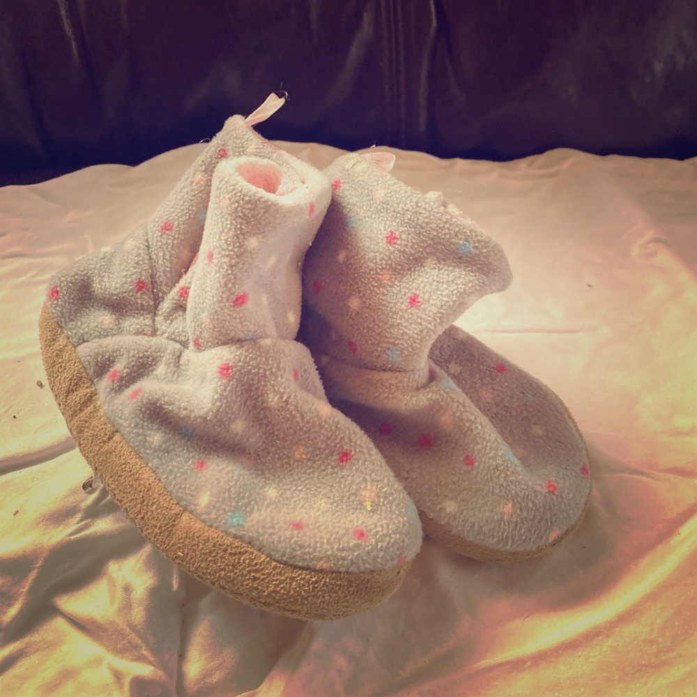 Old Navy Bedroom Shoes size 9/10